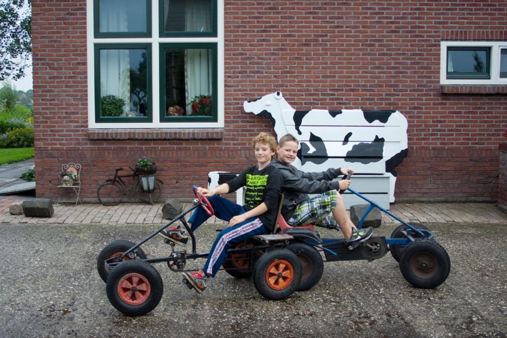 Farm Overleekerhoeve Monnickendam Exterior photo